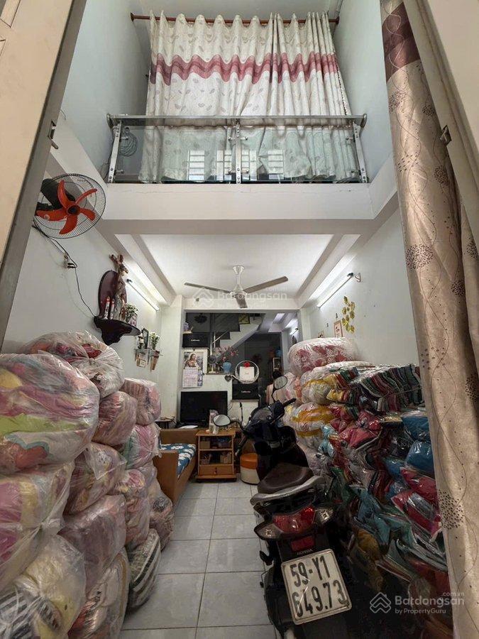 Bán nhà hxh đường lạc long quân,p10,tân bình 30m2,4 tầng giá chào 6.350 tỷ
