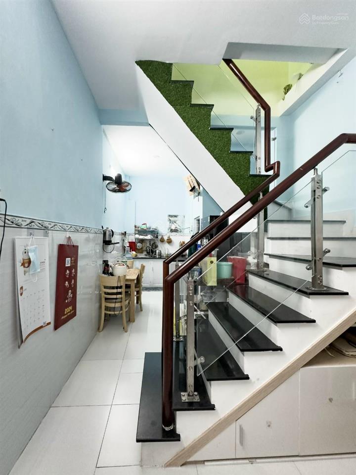Bán nhà quận tân bình  đường đất thánh,p.6  giá chỉ 5.5 tỷ