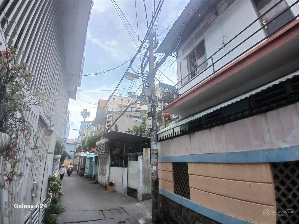 Bán nhà quận tân bình  đường đất thánh,p.6  giá chỉ 5.5 tỷ