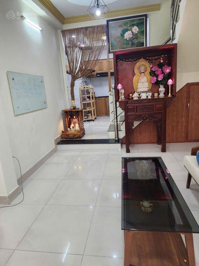Nhà hẻm 3m đường phạm văn bạch,p15,tân bình,30m2,giá 4 tỷ