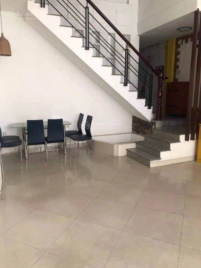 Nhà hxh đường lê văn sỹ,p.14,q3,68m2,2 tấm giá 11.3 tỷ