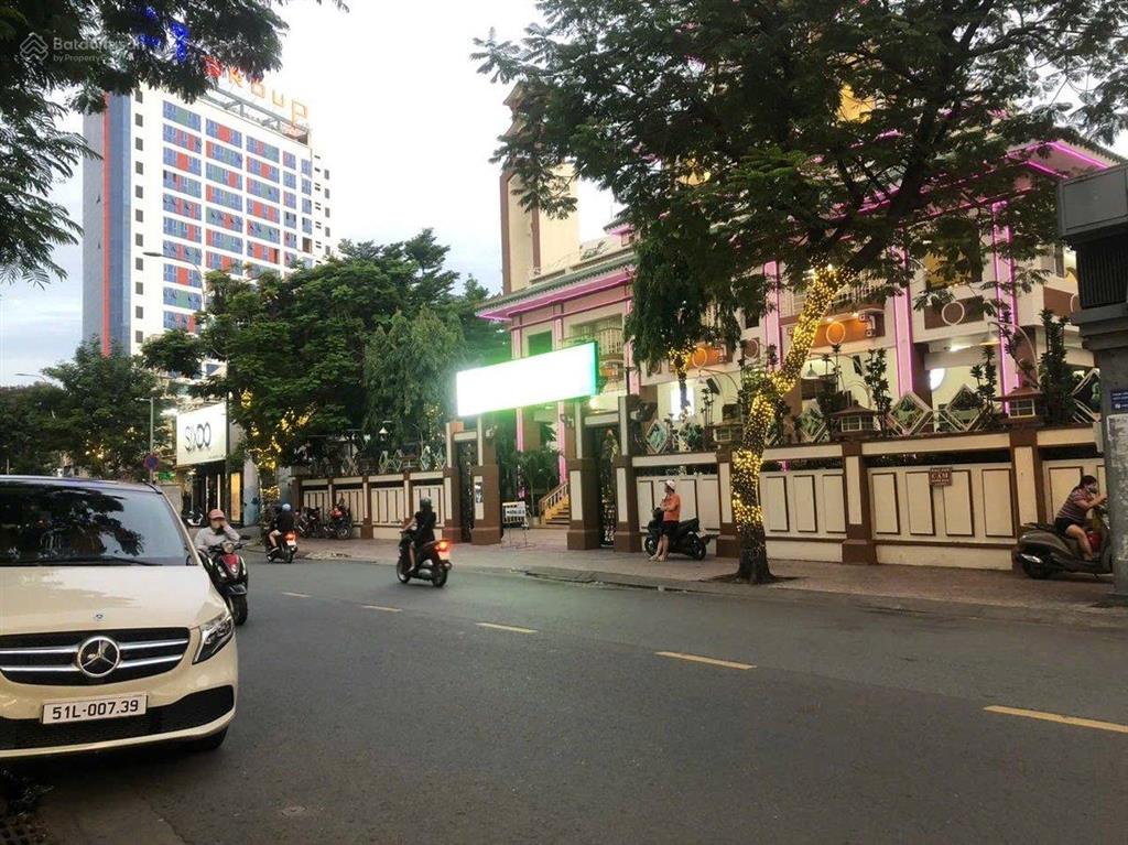 Nhà hxh đường lê văn sỹ,p.14,q3,68m2,2 tấm giá 11.3 tỷ
