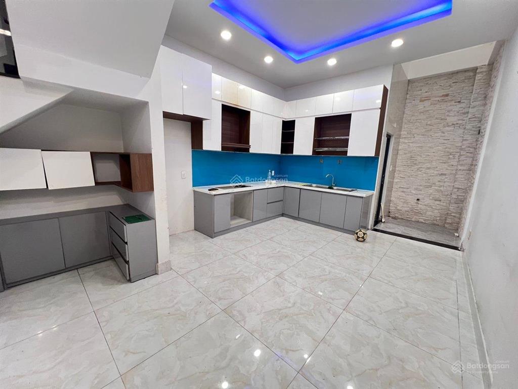 Hẻm 8m khu bàu cát,p10,tân bình,63m2,4 tầng giá chào 10.999 tỷ