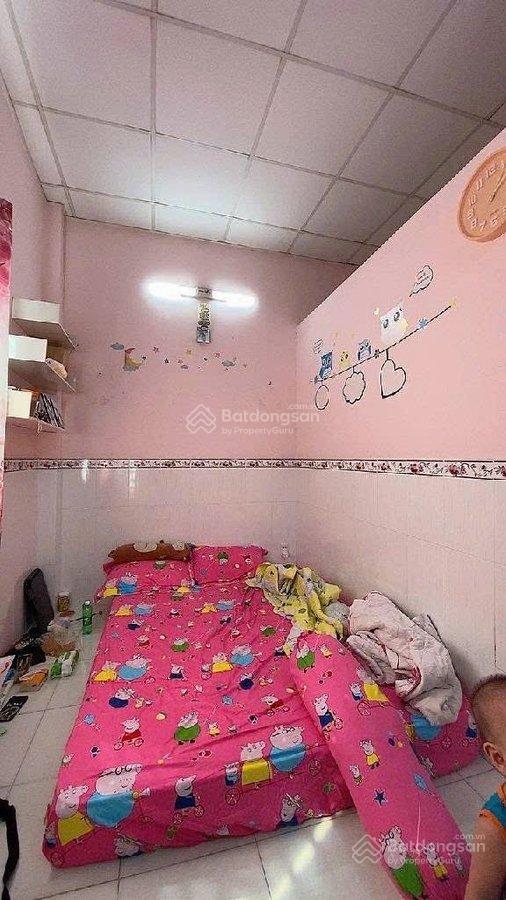 Nhà 6,5 tỷ gần phố ẩm thực nguyễn nhữ lãm, p. phú thọ, tân phú 40m², 3 tầng.