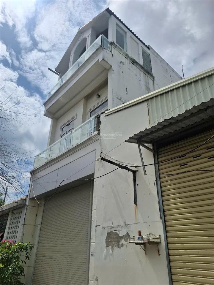 Bán nhà 3 tầng đường lê văn khương, p. hiệp thành, q12, 140m2, giá chào 6.450 tỷ
