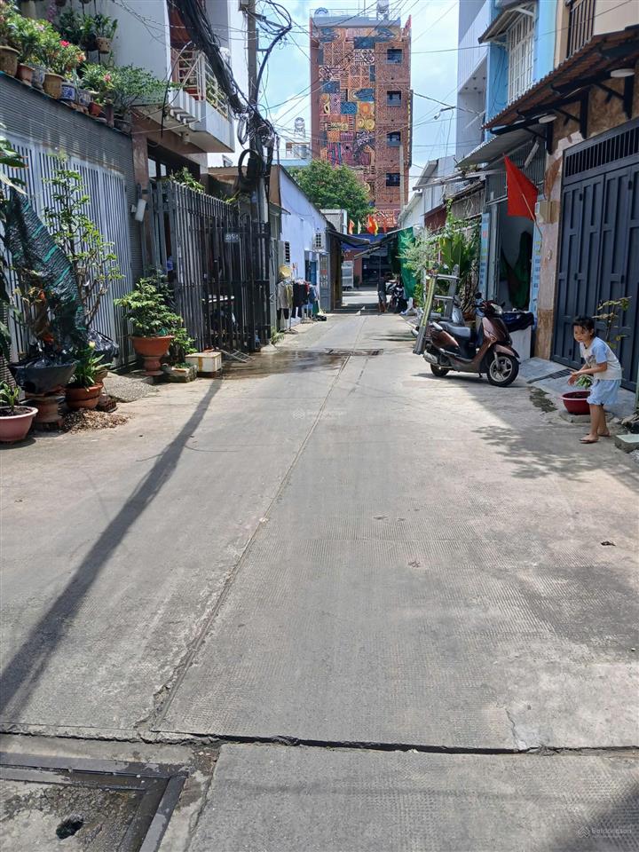 Nhà ngay khu chợ vải phú thọ hòa, tân phú 40m2, 3 lầu giá chỉ 5,5 tỷ