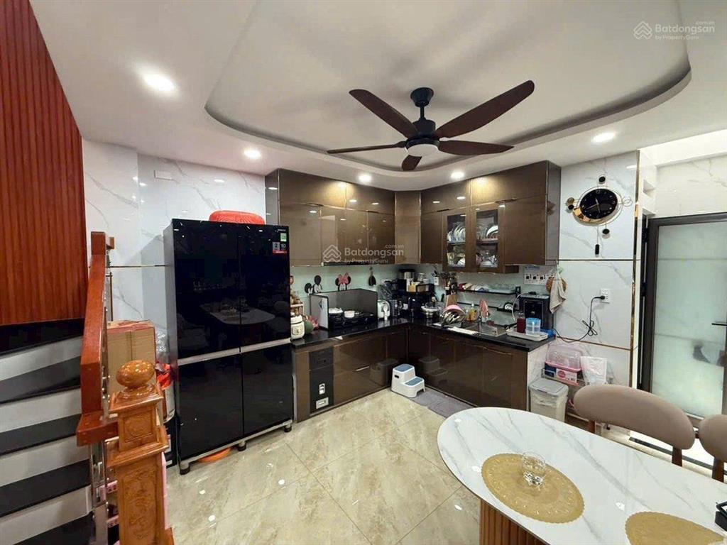Hxh thông gần ngay siêu thị aeon tân phú, 48m2, 5 tấm giá chỉ 8 tỷ