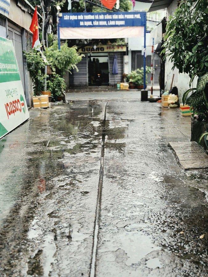 Hxh thông gần ngay siêu thị aeon tân phú, 48m2, 5 tấm giá chỉ 8 tỷ