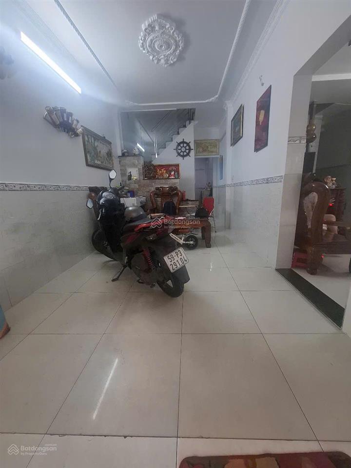 Bán nhà gần chợ tân trụ, phường 15, tân bình, hxh 2 tấm giá chỉ 4,3 tỷ