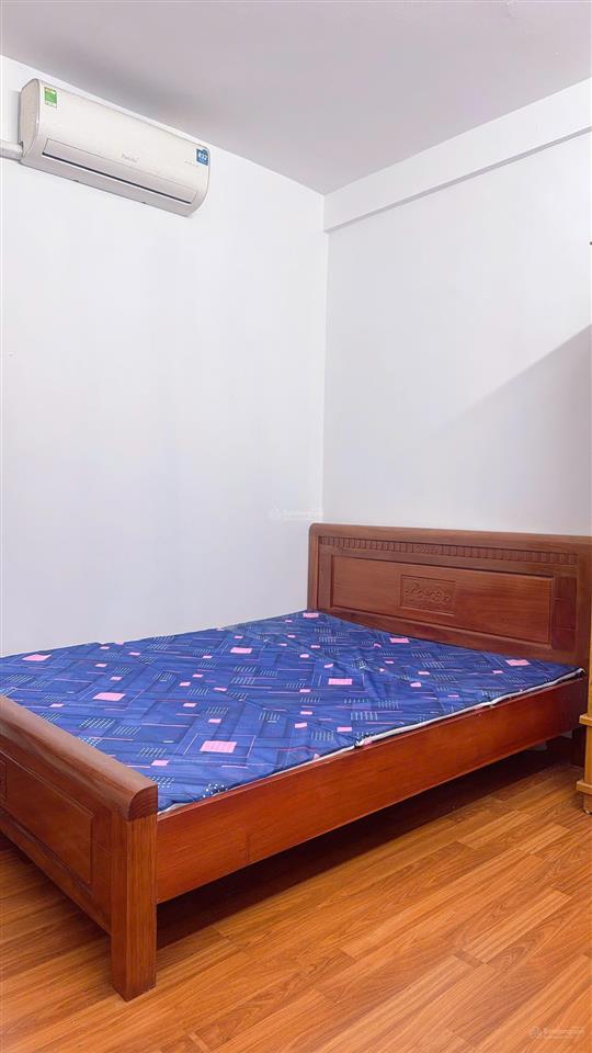 Chính chủ bán căn hộ siêu đẹp, thoáng mát, hướng đông nam, diện tích 57.6m2, 2 p ngủ 1 vs, 1 khách