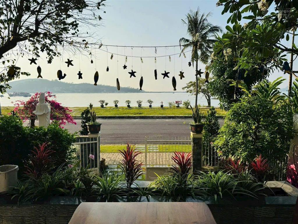 Bán biệt thự mặt biển an viên nha trang (2 mặt đường) nằm trên trục đường 1g hiếm nhất khu