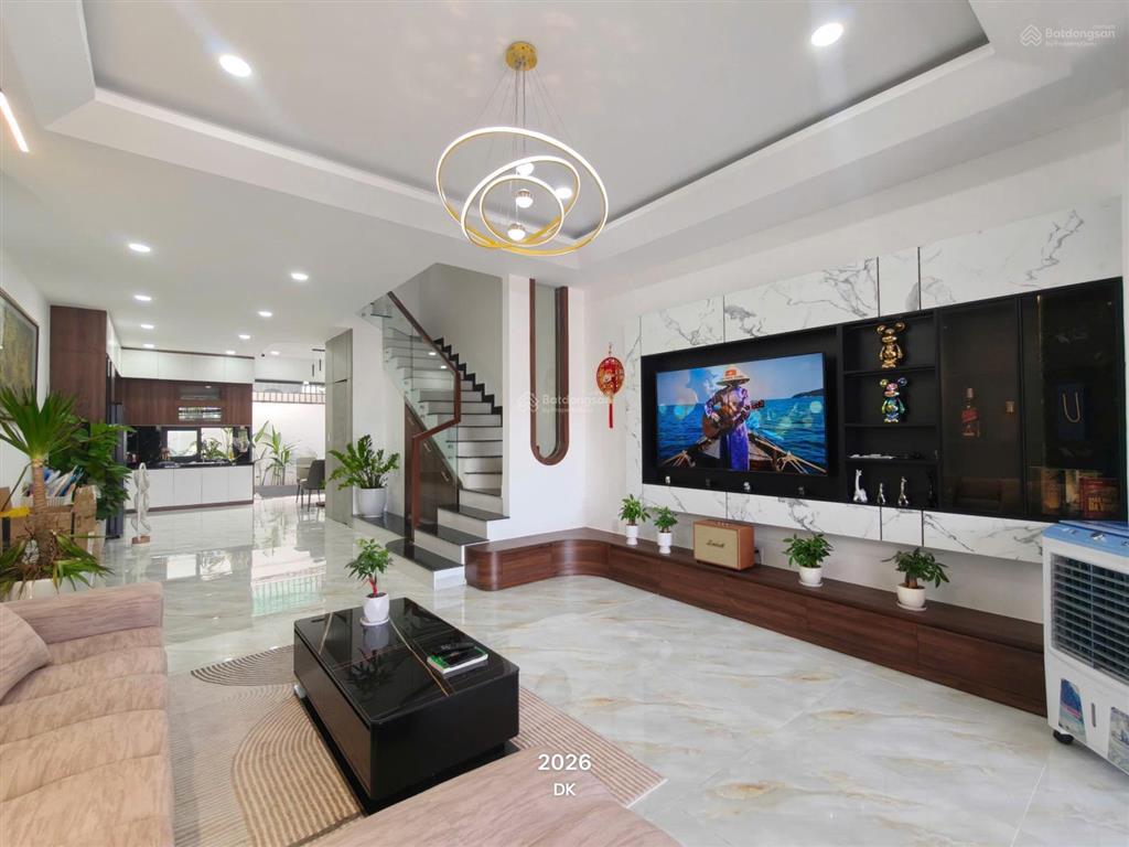 Bán nhà 3 tầng full nội thất, gói 7 mỹ gia  an khánh, đối diện sân bóng gần cổng chào mỹ gia