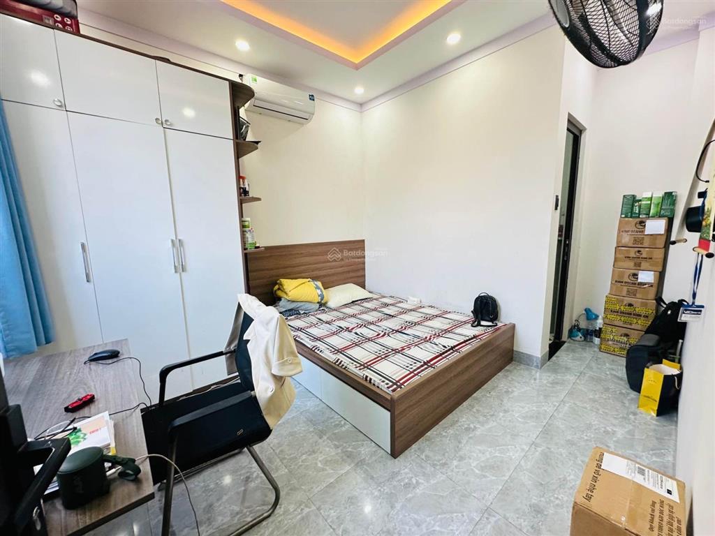Cạnh vihome bán nhà 3 tầng mặt tiền đường 90m2 chỉ nhỉnh 5ty