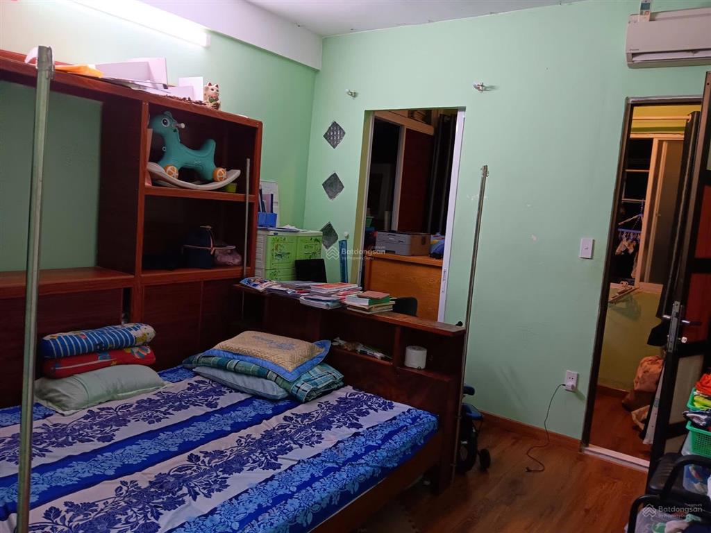Chính chủ gửi bán căn hộ 44m2, 2pn, 1wc chung cư lý văn phức q1. giá bán 2,88 tỷ còn tl. có sổ hồng