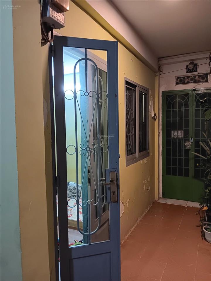 Chính chủ gửi bán căn hộ 44m2, 2pn, 1wc chung cư lý văn phức q1. giá bán 2,88 tỷ còn tl. có sổ hồng