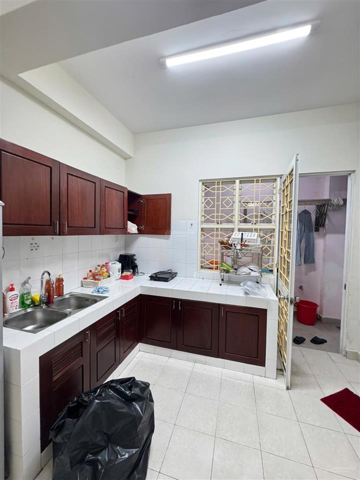 Bán căn hộ chung cư an hoà thang máy 60m2, 2pn, 1wc, sổ hồng. giá bán 3tỷ