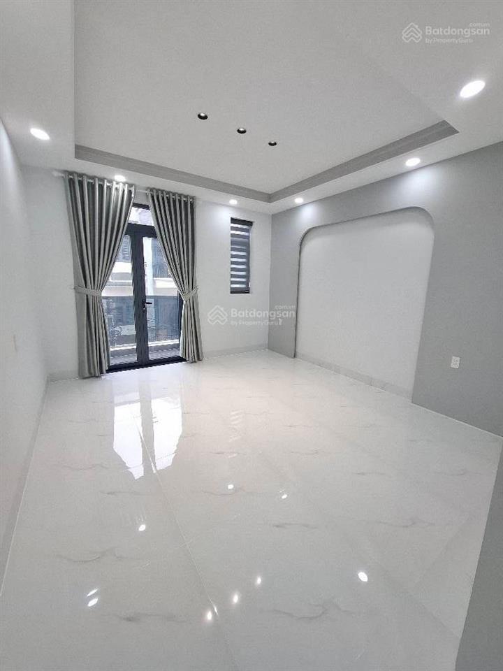 Giá mới 7.2 tỷ nhà mới 5 tầng btct hẻm 8m xe hơi ngủ trong nhà sát khu tên lửa di