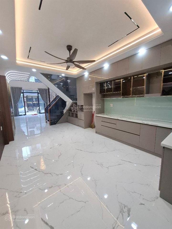 Giá mới 7.2 tỷ nhà mới 5 tầng btct hẻm 8m xe hơi ngủ trong nhà sát khu tên lửa di