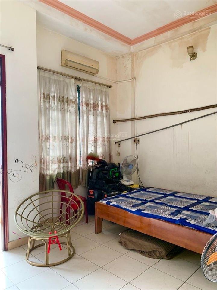 Nhà 3 tầng  tân hoà đônng dt 4.5 x 19 đường nhựa 8 m