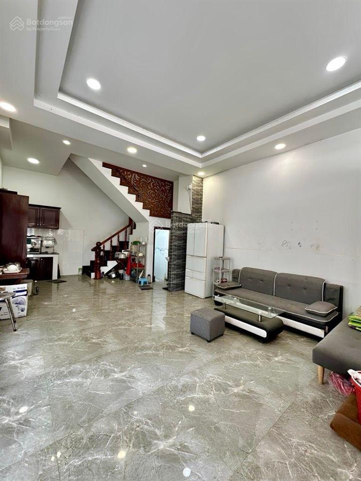 Mặt tiền lô góc kinh doanh đỉnh đường 20m có lề giảm giá mạnh 500tr giá mới 8.4