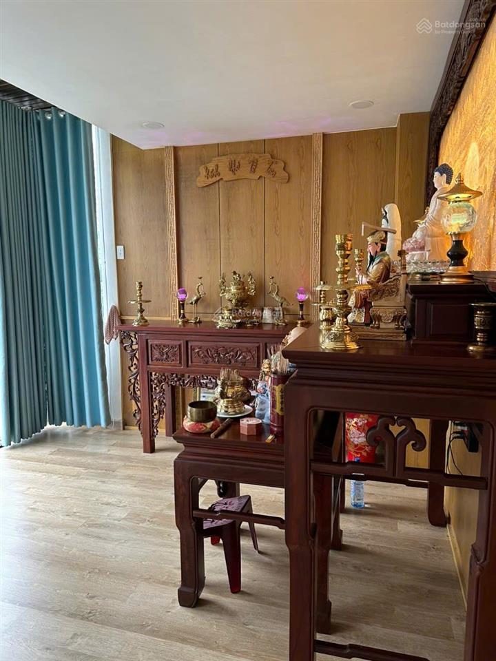 Biệt thự phú mỹ hưng q7. 8 x 18 3 lầu. giá tốt nhất 35 tỷ. đường 22 nguyễn lương bằng  0906 973 ***