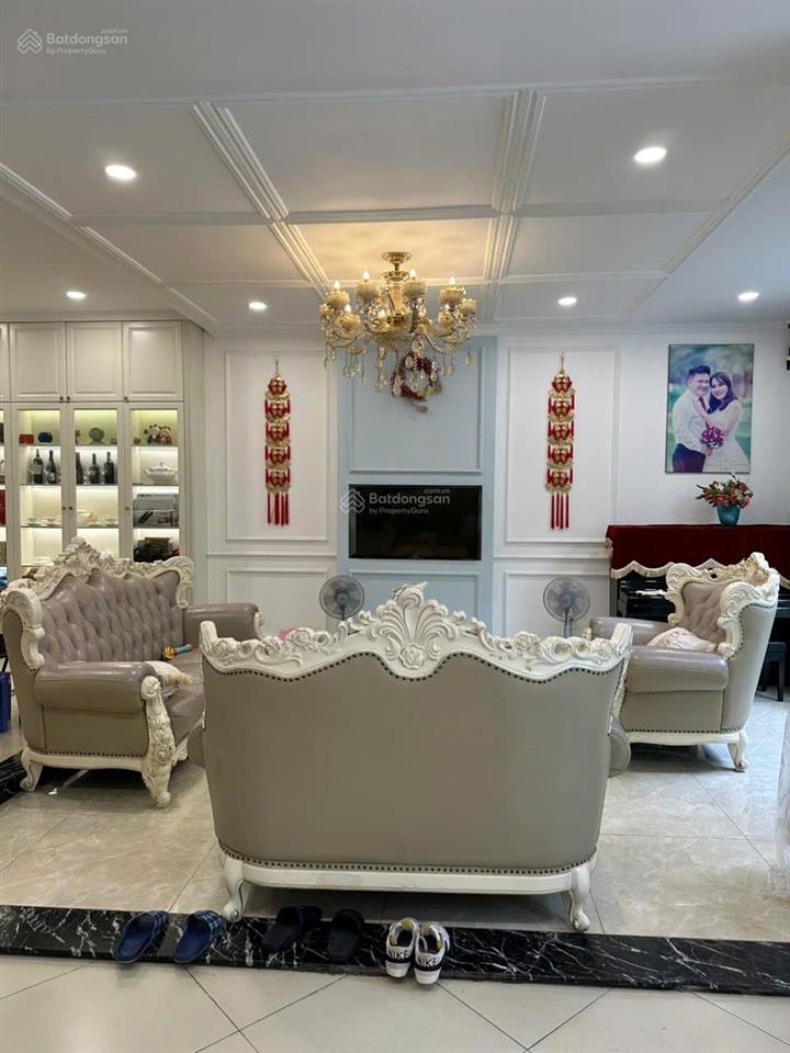 Biệt thự phú mỹ hưng q7. 8 x 18 3 lầu. giá tốt nhất 35 tỷ. đường 22 nguyễn lương bằng  0906 973 ***