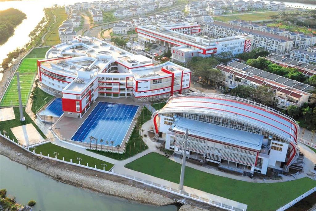 Biệt thự phú mỹ hưng q7. 8 x 18 3 lầu. giá tốt nhất 35 tỷ. đường 22 nguyễn lương bằng  0906 973 ***