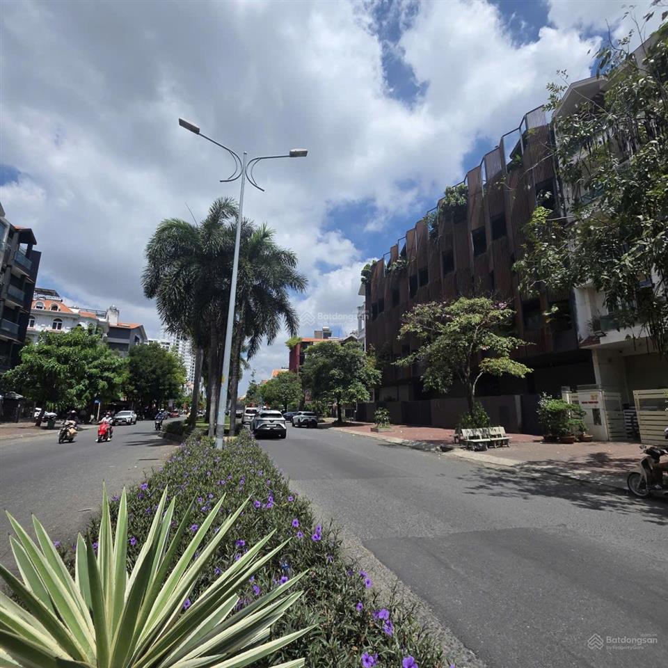 Cho thuê nhà mặt phố số 68, hoàng trọng mậu, 69 triệu, 468m2, view đẹp, uy tín