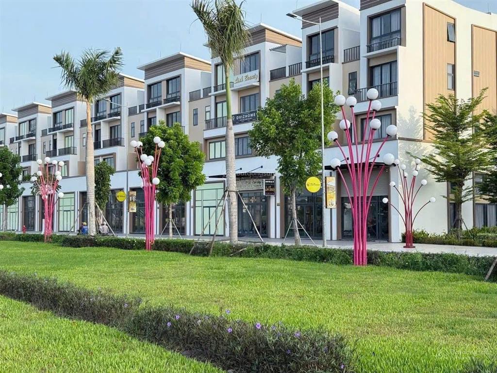 Cho thuê nhà mặt phố 826e tại t&t millennia city long hậu, 12x22m. 868m2 hoàn thiện cb. 99 triệu