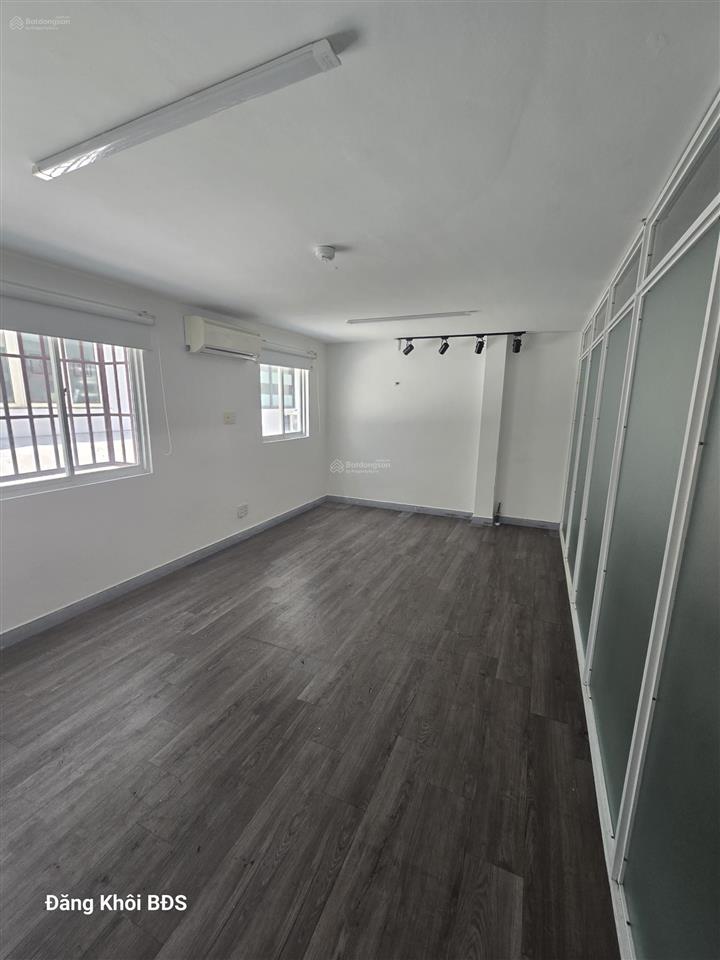 Cho thuê shophouse tại lê văn thiêm  bùi bằng đoàn, pmh q7, 27 triệu, 130m2 giá cực tốt