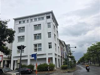 Thuê nhà 3 mặt tiền phố bùi bằng đoànpmh, q7, tp.hcm, 260 triệu/889m2 ngang 18m 5 lầu thang máy