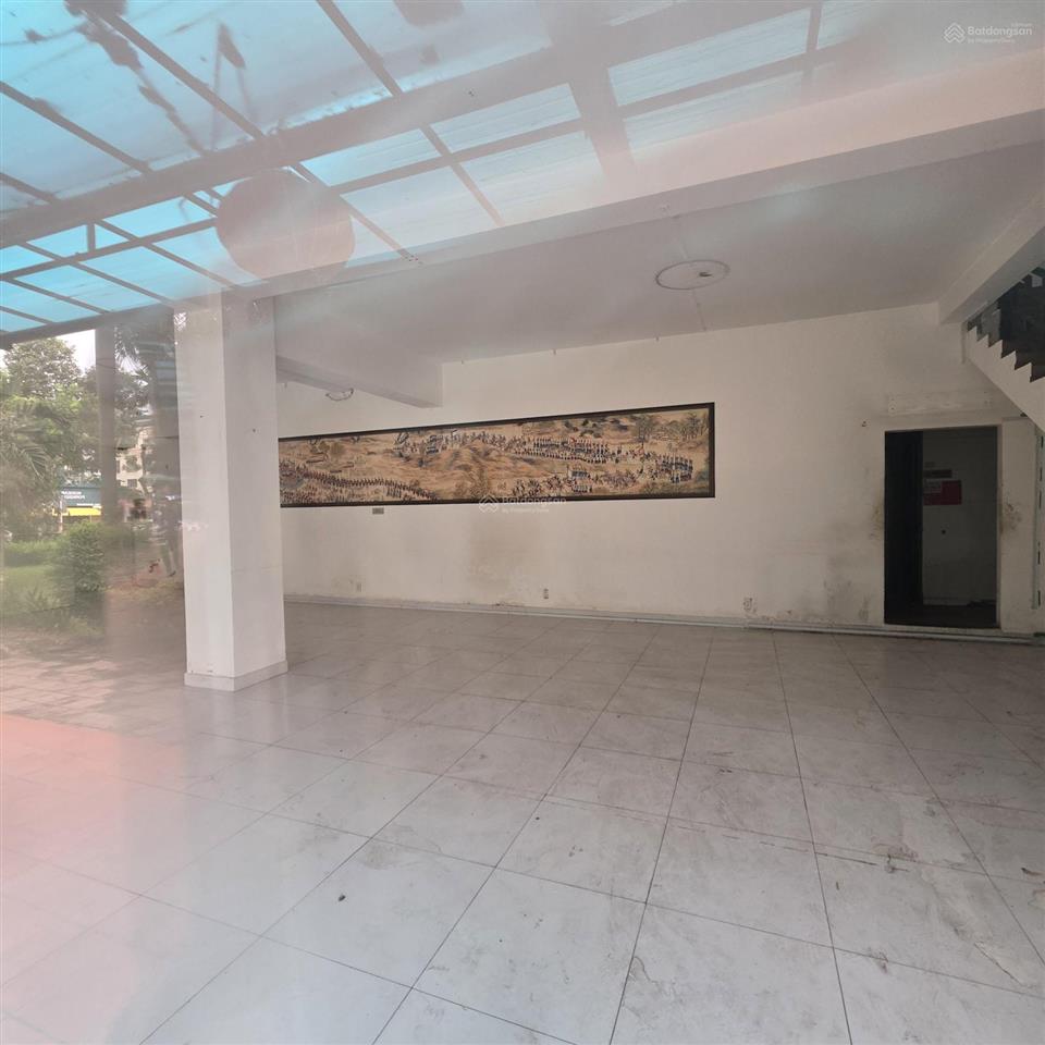 Cho thuê shophouse 140m2, giá 52 triệu/th tại phố đi bộ sky garden, phạm văn nghị quận 7, tp. hcm