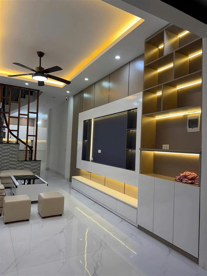 NHÀ ĐẸP NGUYỄN VĂN LINH – 50M² – 4 TẦNG – 4 PHÒNG NGỦ – TẶNG FULL NỘI THẤT