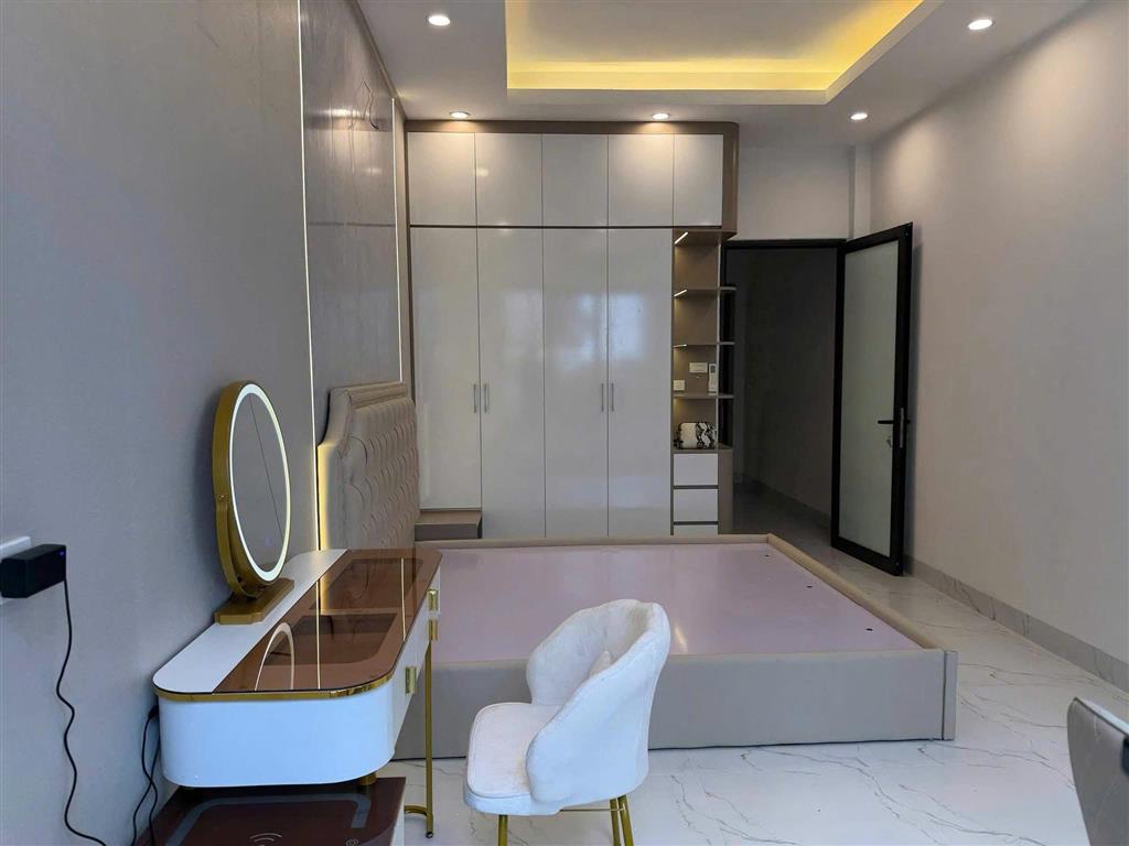 NHÀ ĐẸP NGUYỄN VĂN LINH – 50M² – 4 TẦNG – 4 PHÒNG NGỦ – TẶNG FULL NỘI THẤT