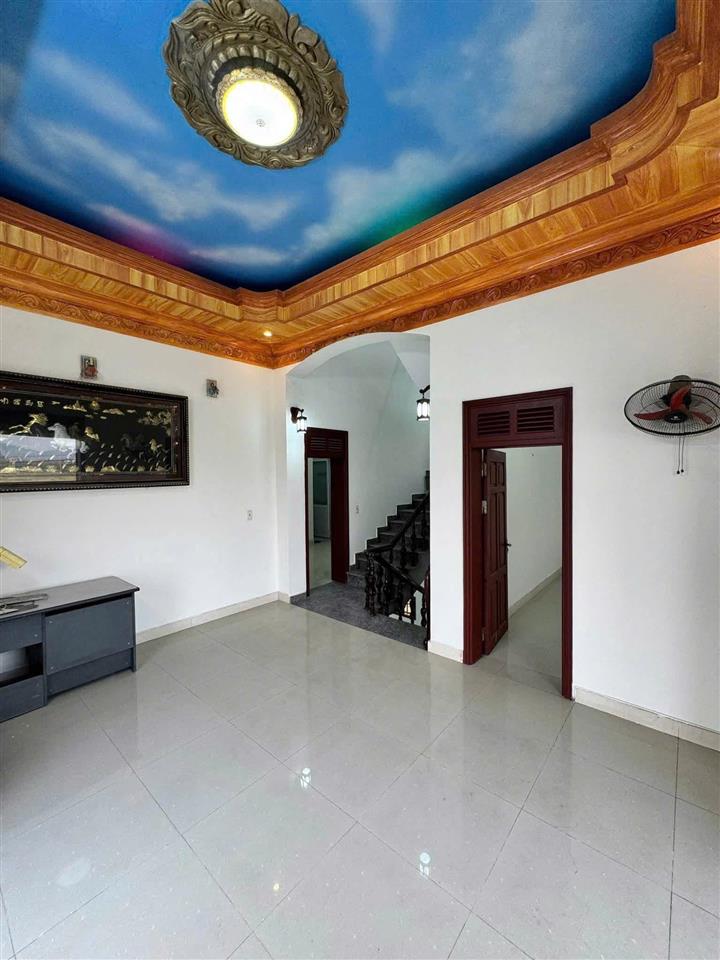 cần chuyển nhượng nhà gắn liền trên đất Thuỷ Nguyên- Hải Phòng- Khu vực đường to ô tô tải