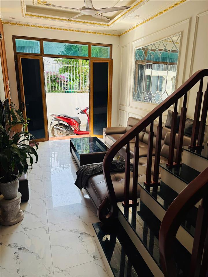 CHÍNH CHỦ BÁN NHÀ ĐẸP TIỀN PHONG – FULL NỘI THẤT XỊN XÒ, CHỈ VIỆC XÁCH VALI VỀ Ở