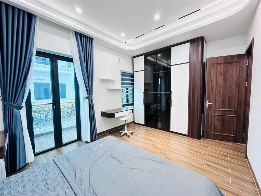 NHÀ ĐẸP TÂN CỔ ĐIỂN 3 TẦNG – TRUNG TÂM PHƯỜNG AN DƯƠNG– Mức giá cực kỳ hấp dẫn cho một