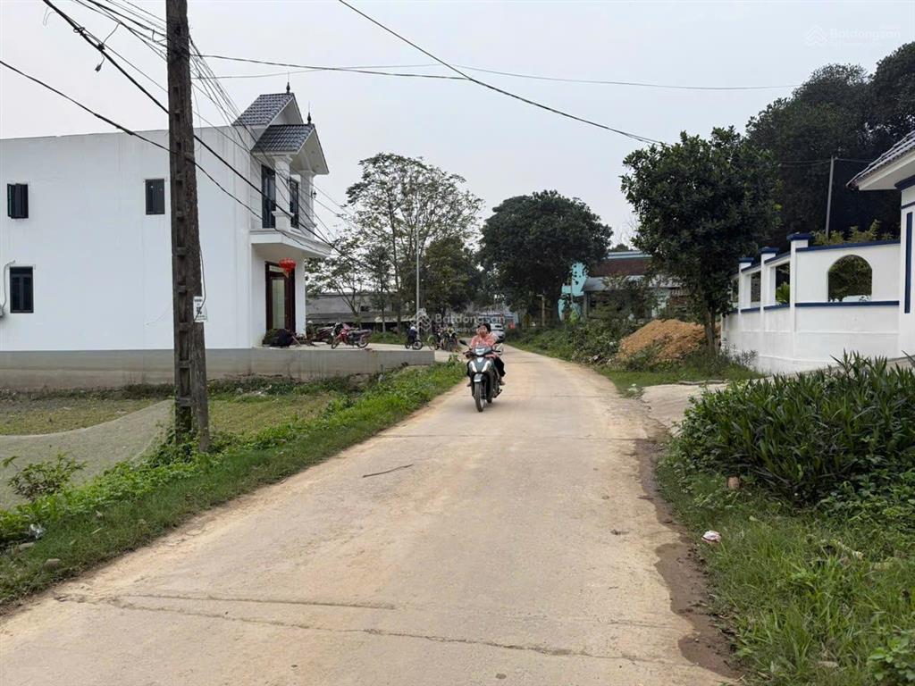Chính chủ bán lô góc 3 mặt thoáng  trục chính liên xã mỹ đức