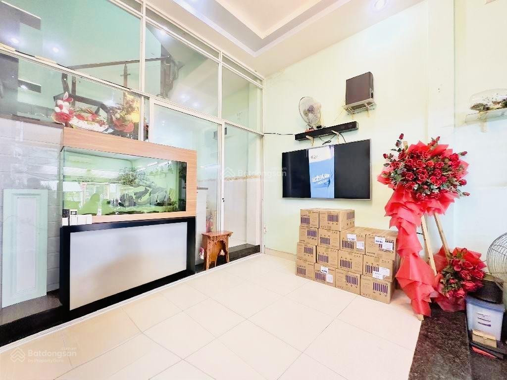 Giảm 2tỷ. nhà 3 tầng mt lê lợi  ngay ngã tư thủ đức, 75m2, giá 15.95 tỷ. hiệp phú, lê văn việt