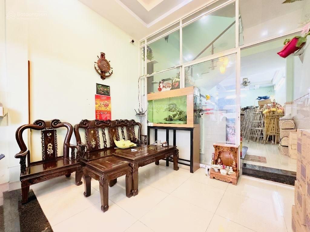 Giảm 2tỷ. nhà 3 tầng mt lê lợi  ngay ngã tư thủ đức, 75m2, giá 15.95 tỷ. hiệp phú, lê văn việt