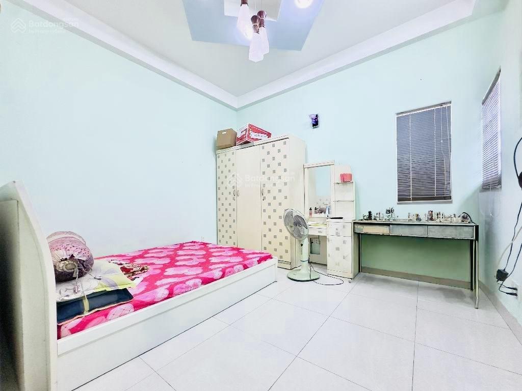 Giảm 2tỷ. nhà 3 tầng mt lê lợi  ngay ngã tư thủ đức, 75m2, giá 15.95 tỷ. hiệp phú, lê văn việt