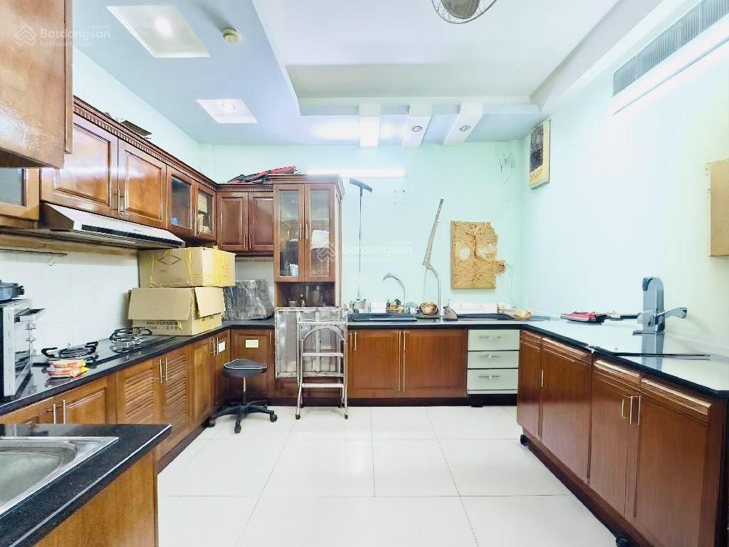 Giảm 2tỷ. nhà 3 tầng mt lê lợi  ngay ngã tư thủ đức, 75m2, giá 15.95 tỷ. hiệp phú, lê văn việt