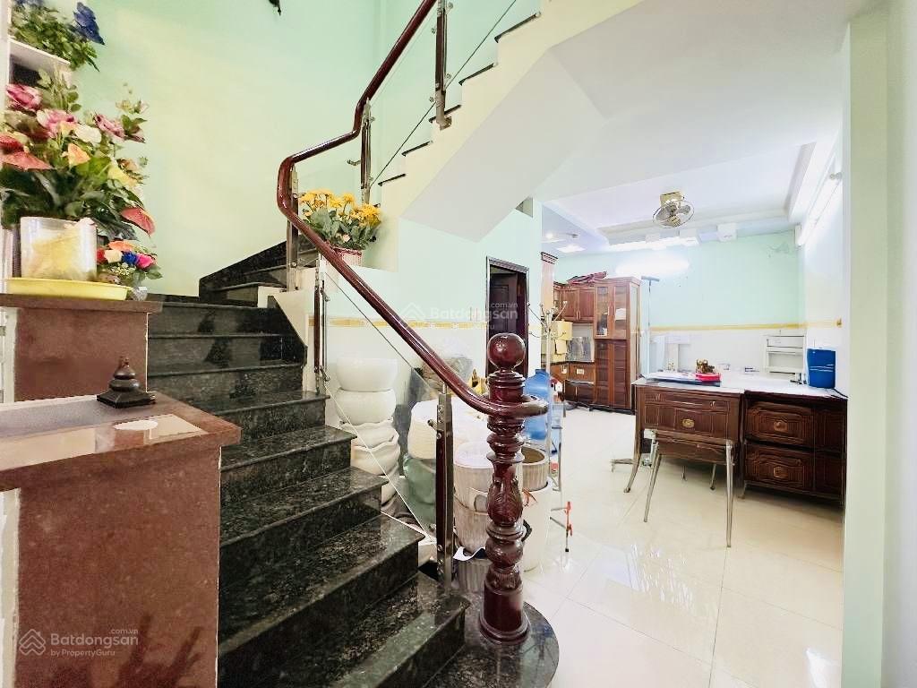 Giảm 2tỷ. nhà 3 tầng mt lê lợi  ngay ngã tư thủ đức, 75m2, giá 15.95 tỷ. hiệp phú, lê văn việt