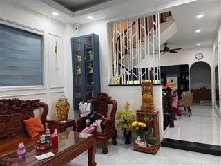 Giảm 300tr, nhà 3 tầng, 2 mặt tiền. ngay ngã tư bình thái. 75m2, đường8m. 10.x tỷ. thủ đức