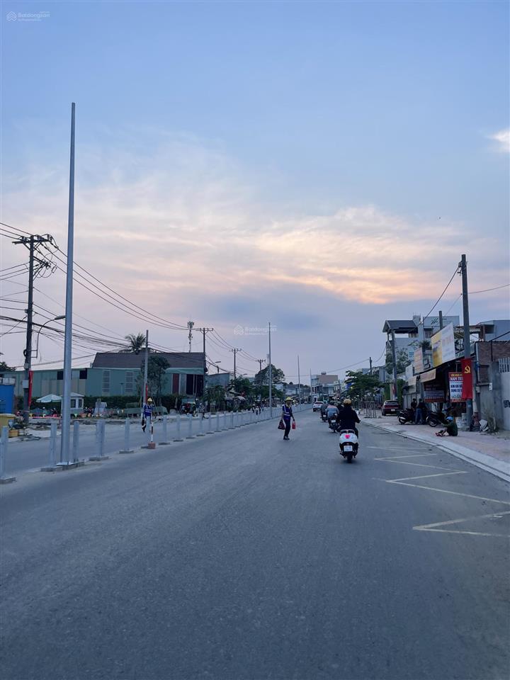 Đất lò lu 140m2 full thổ. giá 5.x tỷ. ngang 8m. long trường. quận 9