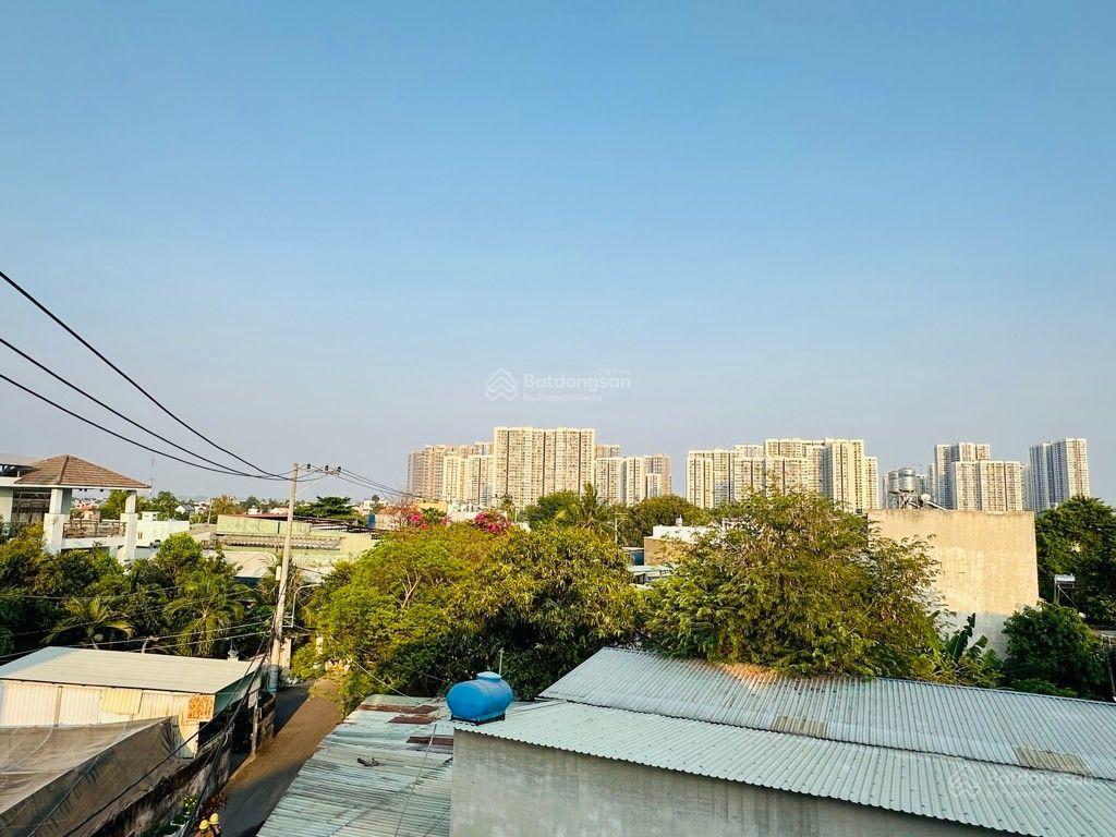 Nhà 3 tầng  mt số 8m. 88m2  5tỷ xíu. nguyễn xiển  ngay vinhomes quận 9.