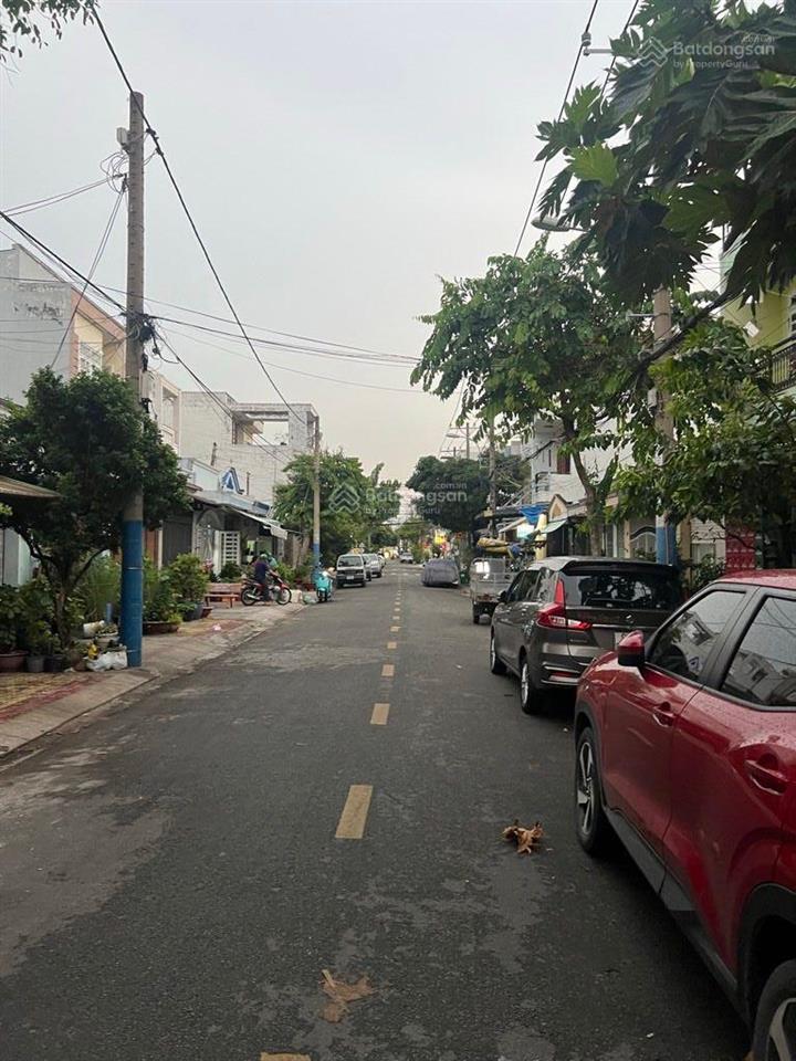 Bán nhà 80m2  3tỷ8. ngay vinhomes quận 9. hẻm xe hơi. chủ gấp bán. nguyễn xiển