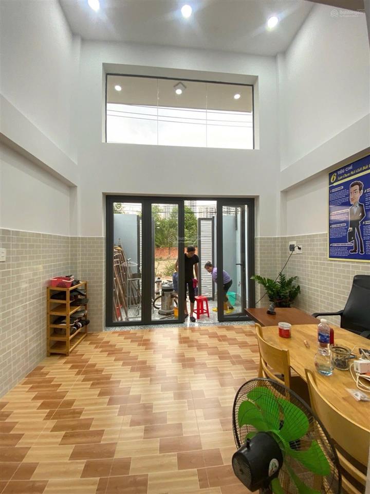 Nhà 6 tầng, mặt tiền số. 5tỷ9. view vinhomes quận 9. 8pn cho thuê ngay