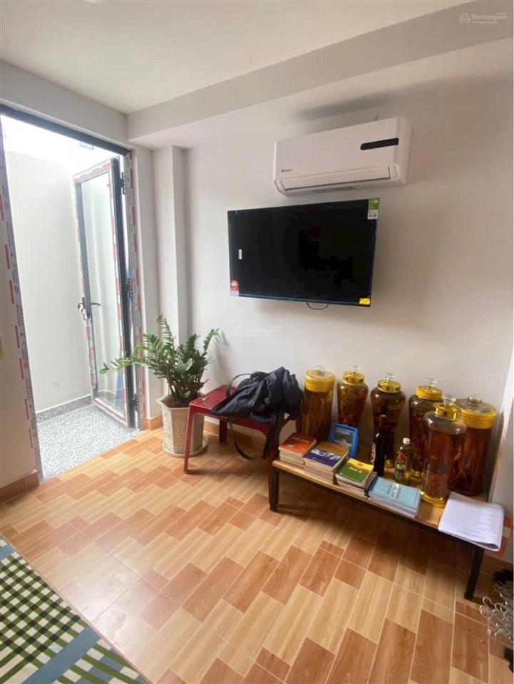 Nhà 6 tầng, mặt tiền số. 5tỷ9. view vinhomes quận 9. 8pn cho thuê ngay