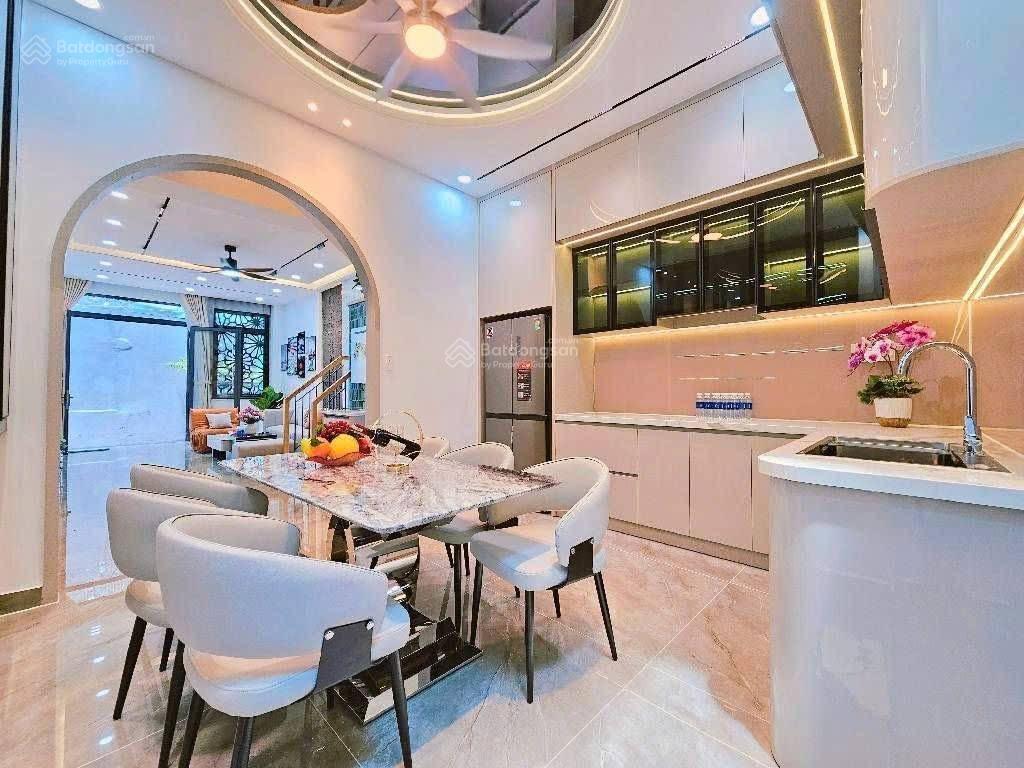 Bán nhà 4tầng trường thọ  90m. 6tỷ5. gần gar mertro và võ văn ngân. hẻm 6m thông, dân trí cao.